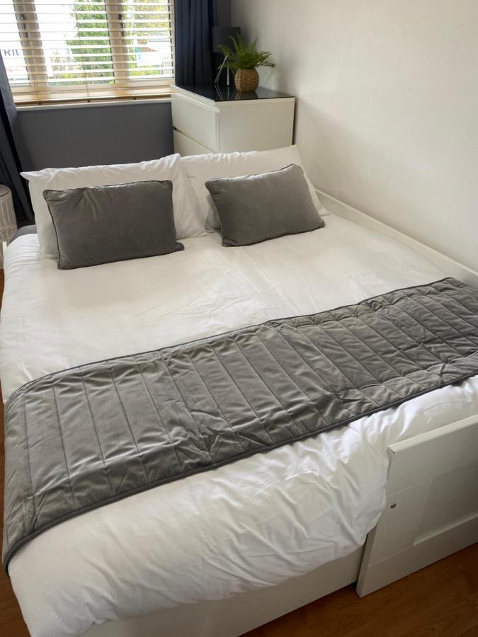 Large Home, Close To Bhx, Nec, Jlr, 4 Double Beds! Birmingham Exterior foto